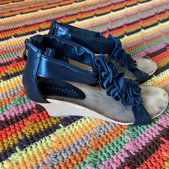 Patrizia Black Zipper Back Harlequin-B Wedge Sandles size 38 - Picture 11 of 11